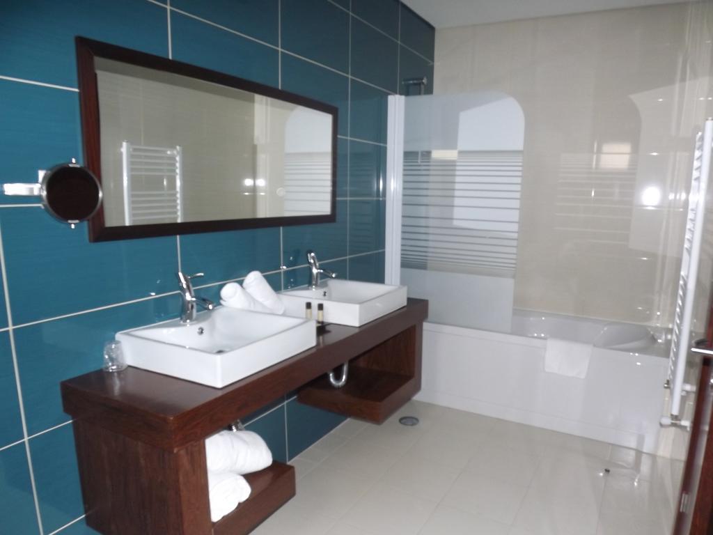Hotel Do Vale Aguiar da Beira Luaran gambar
