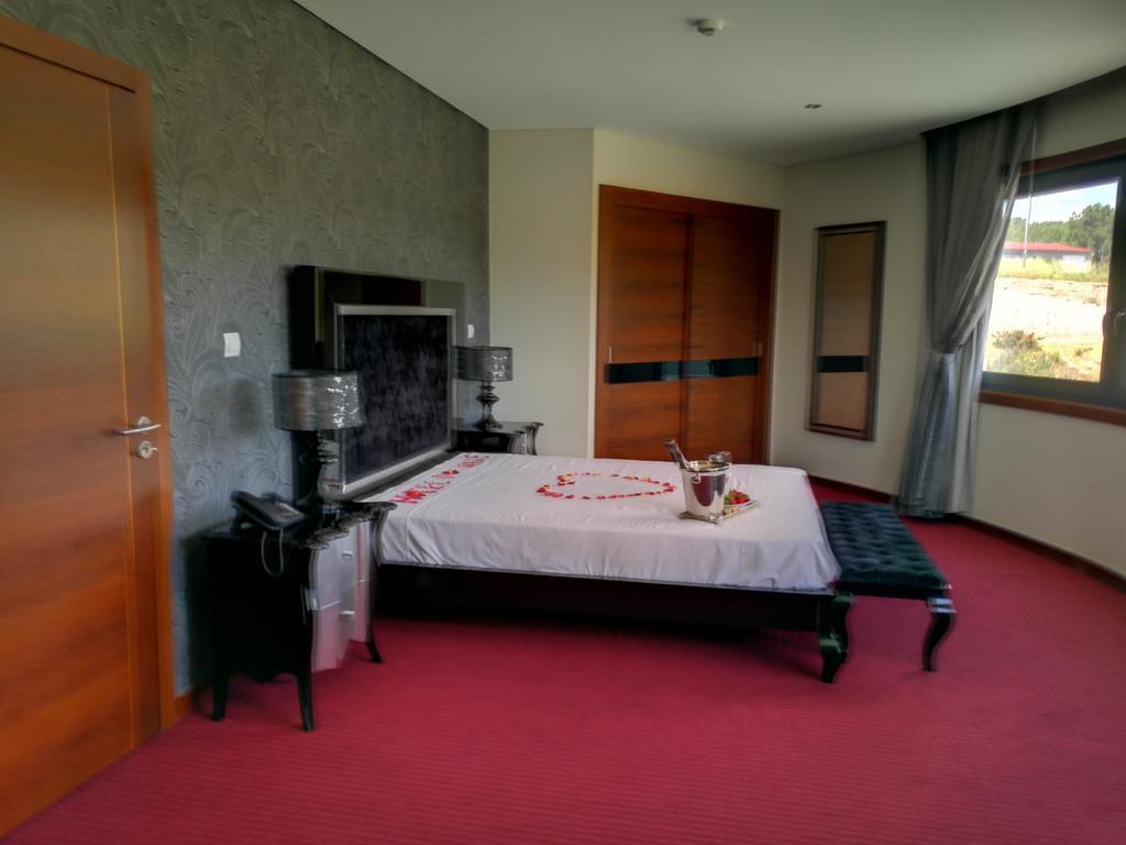 Hotel Do Vale Aguiar da Beira Luaran gambar
