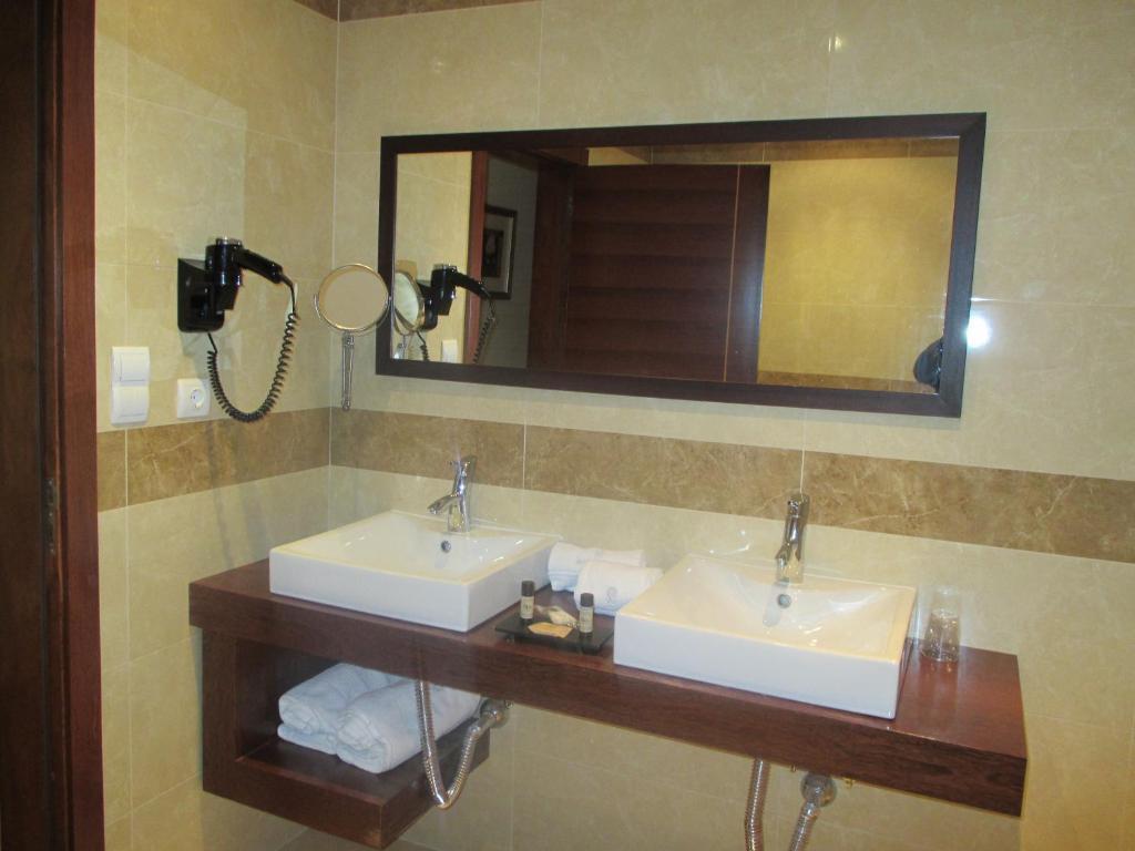 Hotel Do Vale Aguiar da Beira Bilik gambar